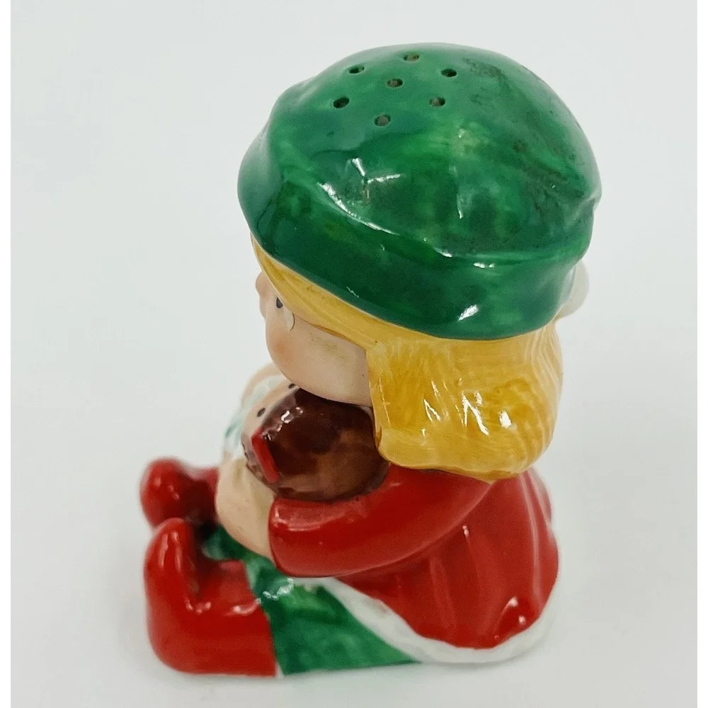 Vintage Avon 1983 Ceramic Boy Girl Elf Christmas Salt and Pepper Shakers
